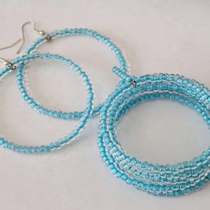 Clear and Blue Inside Colored 6 Stranded Memory Wire Bracelet and Earrings Set